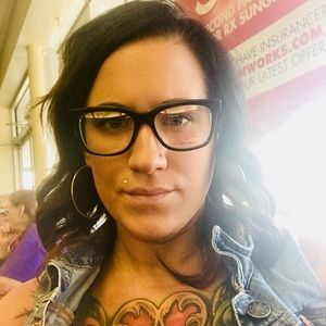 Meet your Posher, Kim